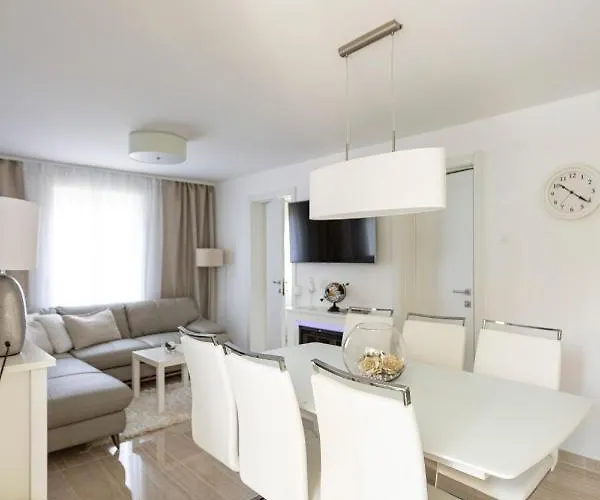 Luxury Mantinela Апартаменты *