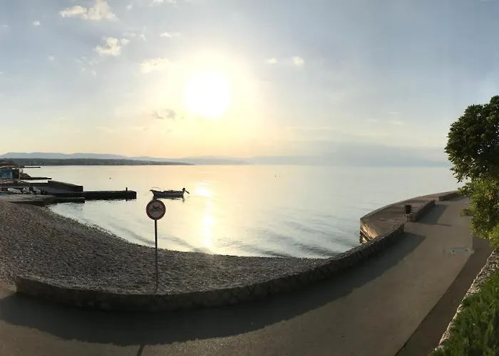 Luxury Mantinela Малинска