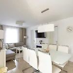 Luxury Mantinela Apartamento *